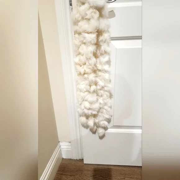 Real Rabbit scarf - Picture 1 of 2